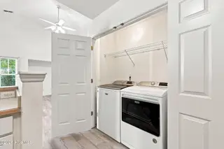100 Jasmine Court, Morehead City, NC 28557 – photo 17: 36-web-or-mls-100-Jasmine-Ct-060_edit