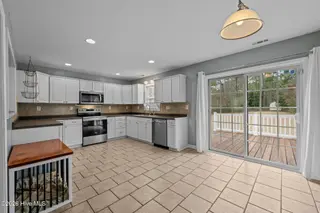 613 Hollywood Boulevard, Havelock, NC 28532 – photo 14: 24-web-or-mls-DSC_7131