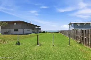 202 Willis Drive, Harkers Island, NC 28531 – photo 21: 24-web-or-mls-202 Willis Dr 024