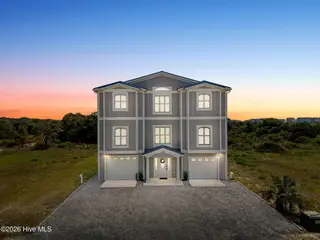128 Blockade Runner Drive, Holden Beach, NC 28462 — 5-bedroom home, Holden Beach, NC, photo 1 of 73: 2-web-or-mls-CAMMediaLLC.com (9 of 76)