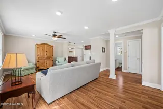 1035 W Saint James Street, Tarboro, NC 27886 – photo 6: Living Room