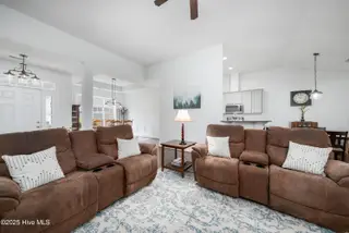 8112 Saltcedar Drive, Wilmington, NC 28411 – photo 9: Living Room