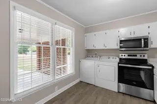 182 Crabapple Lane, Lake Waccamaw, NC 28450 – photo 24: Crabapple182-4kitShaneL33A6033-CR2