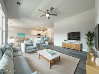 109 Knollwood Drive G, Atlantic Beach, NC 28512 – photo 20: unit g staged 17