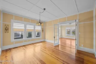1614 Spencer Avenue, New Bern, NC 28560 – photo 16: dining into living