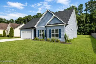 209 Pecan Grove Court, New Bern, NC 28562 – photo 2: Front Sideview