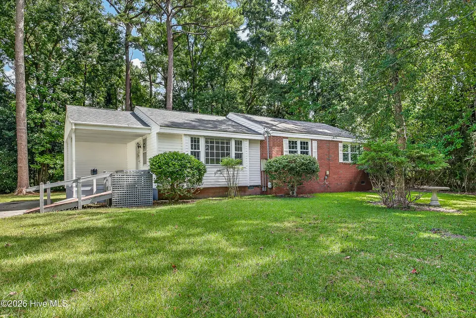 300 Decatur Road, Jacksonville, NC 28540 – photo 1 of 38