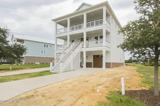 742 Cannonsgate Drive, Newport, NC 28570 – photo 6: 1-web-or-mls-chadwick-visuals-742-cannon