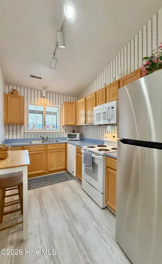 3156 Fox Run Drive, Kinston, NC 28504 – photo 5: IMG_8933