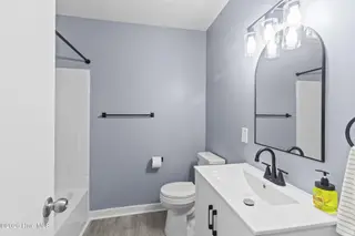 15a Masters Court Drive, New Bern, NC 28562 — 2-bedroom townhome in River Bend, New Bern, NC, photo 18 of 36: 15a Masters Court Drive