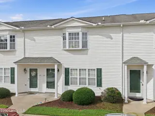 1216 Cross Creek Circle X6, Greenville, NC 27834 – photo 3: 4-web-or-mls-DJI_20260806094115_0004_D