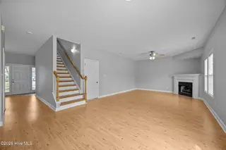 106 Bobwhite Circle, Cape Carteret, NC 28584 – photo 10: Living Room