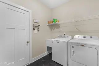 305 E Theriault Court, Jacksonville, NC 28540 – photo 16: 17 (15)