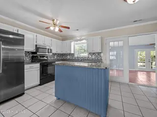 302 Foxridge Lane, Hubert, NC 28539 — 3-bedroom home in Foxtrace, Hubert, NC, photo 7 of 38: 33-web-or-mls-P8255678