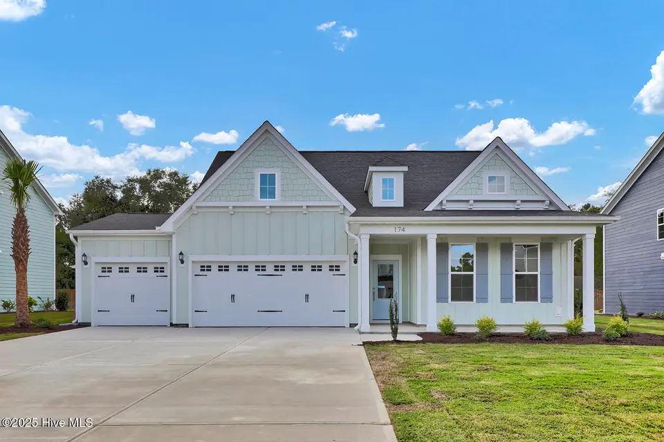 174 Planters Walk, Hampstead, NC 28443 – photo 1 of 32: 174 Planters Walk Exterior