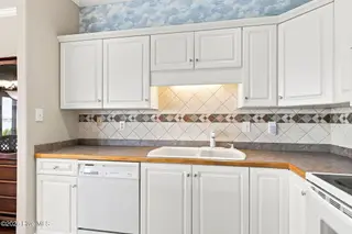 8632 Sound Drive A1, Emerald Isle, NC 28594 – photo 16: Kitchen - V5