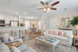 9275 Bonaparte Drive SW, Calabash, NC 28467 — 2-bedroom manufactured home in Bonaparte Retreat, Calabash, NC, photo 9 of 37