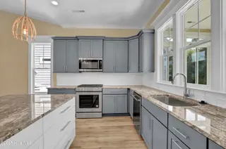 110 Whispering Pine Lane, Holly Ridge, NC 28445 – photo 7: Kitchen