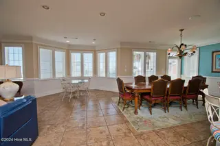 5715 Ocean Drive, Emerald Isle, NC 28594 – photo 8: Dining and breakfast nook