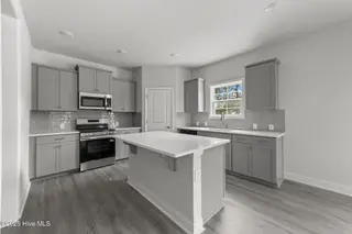 3142 Bremerton Square SW, Shallotte, NC 28470 — 4-bedroom home in Rutledge, Shallotte, NC, photo 8 of 38: 14-web-or-mls-CZ9A7209