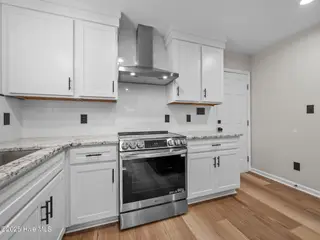 250 Star Hill Drive, Cape Carteret, NC 28584 – photo 12: Kitchen