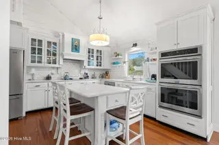 219 Shoreline Drive E, Sunset Beach, NC 28468 – photo 6: 16-web-or-mls-cammediallc.com (30 of 56)