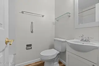 1121 River Street, Jacksonville, NC 28540 – photo 13: river-12