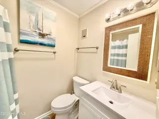 2511 W Fort Macon Road 211-B, Atlantic Beach, NC 28512 – photo 14: Principal Full Bathroom - 2