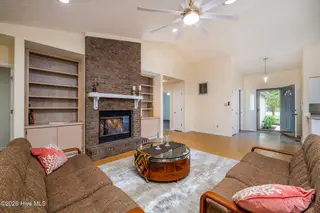 1309 Pelican Drive, New Bern, NC 28560 — 3-bedroom home in Fairfield Harbour, New Bern, NC, photo 10 of 51: 1309 Pelican Drive, New Bern, NC