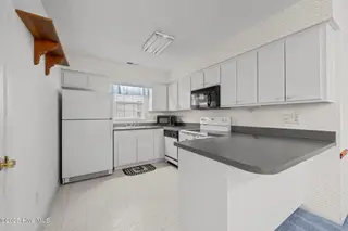 3415 Elizabeth Avenue, New Bern, NC 28562 – photo 2: 24-web-or-mls-DSC_7949