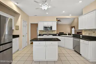 1113 Willow Pond Lane, Leland, NC 28451 – photo 20: Kitchen
