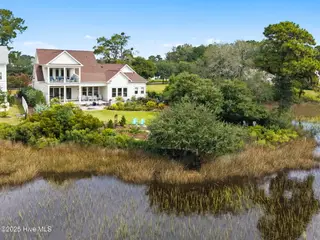 9279 Devaun Pointe Circle, Calabash, NC 28467 – photo 1: Rear view