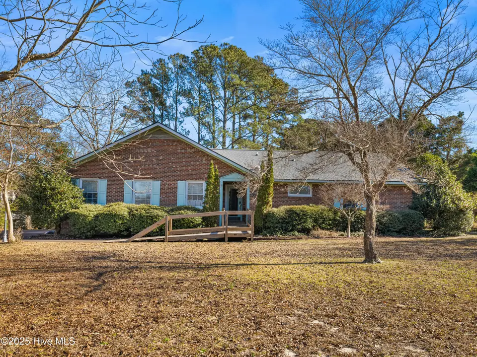 6101 Albatross Drive, New Bern, NC 28560 – photo 1 of 44: 025A1852