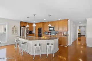 910 Canal Drive Unit B, Carolina Beach, NC 28428 — 4-bedroom condo, Carolina Beach, NC, photo 4 of 55: images-4
