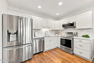 303 Barbour Road 701, Morehead City, NC 28557 – photo 5: 33-web-or-mls-303-Barbour-Rd-32_edit