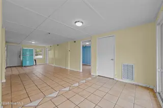 1027 S Shore Drive, Surf City, NC 28445 – photo 6: 5-web-or-mls-_RAD7981