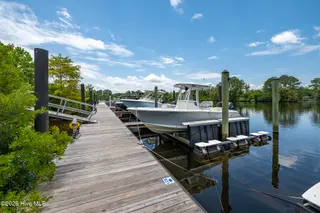 218 Shoreview Drive, New Bern, NC 28562 – photo 14: 218 Shoreview Drive, New Bern, NC 28562