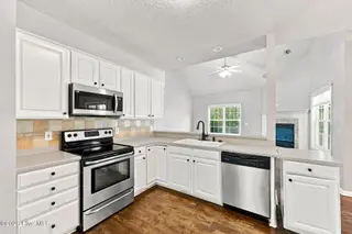 1316 Devonshire Trail, Aberdeen, NC 28315 – photo 17: Kitchen 3