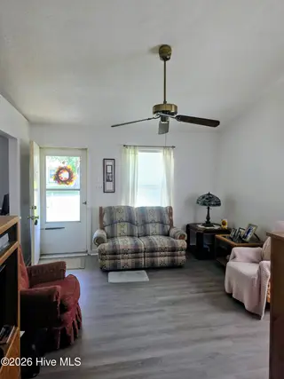 3611 Windy Trail, New Bern, NC 28560 — 2-bedroom home in Taylors Creek, New Bern, NC, photo 6 of 18