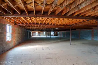 124 W Main Street, Aberdeen, NC 28315 – photo 22: 23 124 W Main Interior 2nd Floor