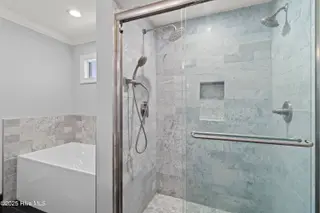 995 Chadwick Shores Drive, Sneads Ferry, NC 28460 – photo 24: 20_bathroom