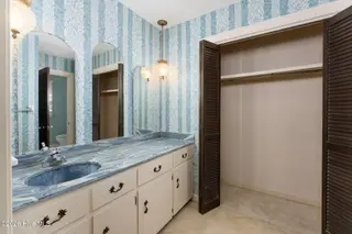 913 Robert E Lee Drive, Wilmington, NC 28412 – photo 19: bathroom-03b