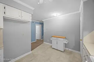 70 Barnes Street, Greenville, NC 27858 – photo 11: 11-web-or-mls-BLS_0024