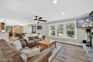 10020 S Olde Towne Wynd, Belville, NC 28451 — 3-bedroom home in Olde Towne, Belville, NC, photo 10 of 56: 10020SOldeTowneWyndSE-32