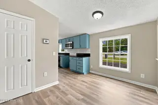 318 S Main Street, Princeville, NC 27886 — 3-bedroom manufactured home, Princeville, NC, photo 5 of 38: 26-web-or-mls-BLS_0056