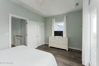 104 Sea Oaks Court, North Topsail Beach, NC 28460 – photo 23: bedroom-02b