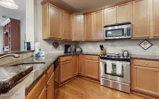 2537 St James Drive SE 1006, Southport, NC 28461 — 3-bedroom condo in St James, Southport, NC, photo 6 of 15: 06_beyc6aab4b5b0f407