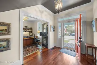 612 E Main Street, Washington, NC 27889 – photo 11: 10-web-or-mls-BLS_0009