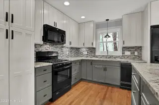 700 Shoals Drive, Wilmington, NC 28411 — 4-bedroom home in Bayshore Estates, Wilmington, NC, photo 10 of 29