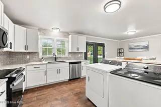 1714 Washington Street, New Bern, NC 28560 – photo 6: Kitchen